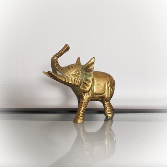 Vintage Brass Elephant statuette 🐘 - Picture 1 of 9